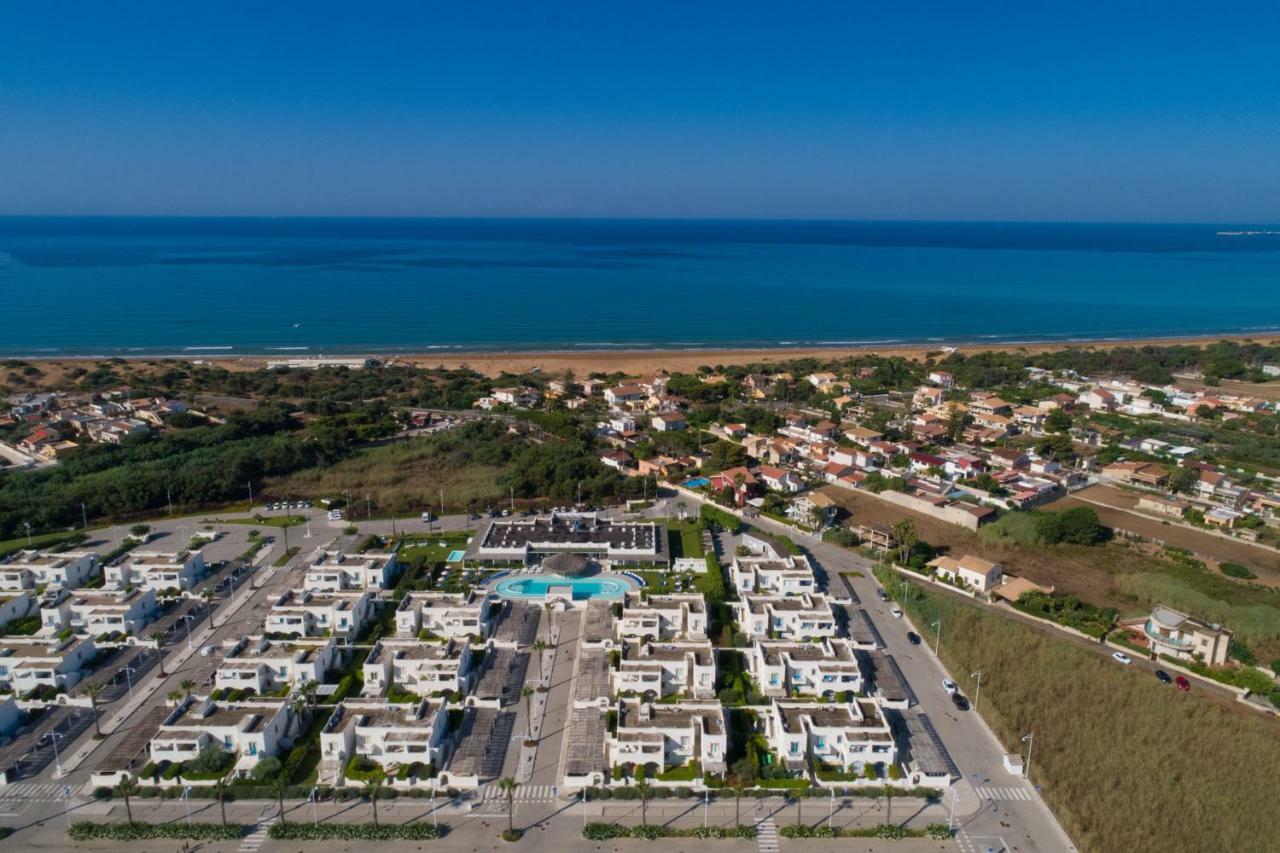 Borgo Rio Favara Hotel Club إيسبيكا المظهر الخارجي الصورة